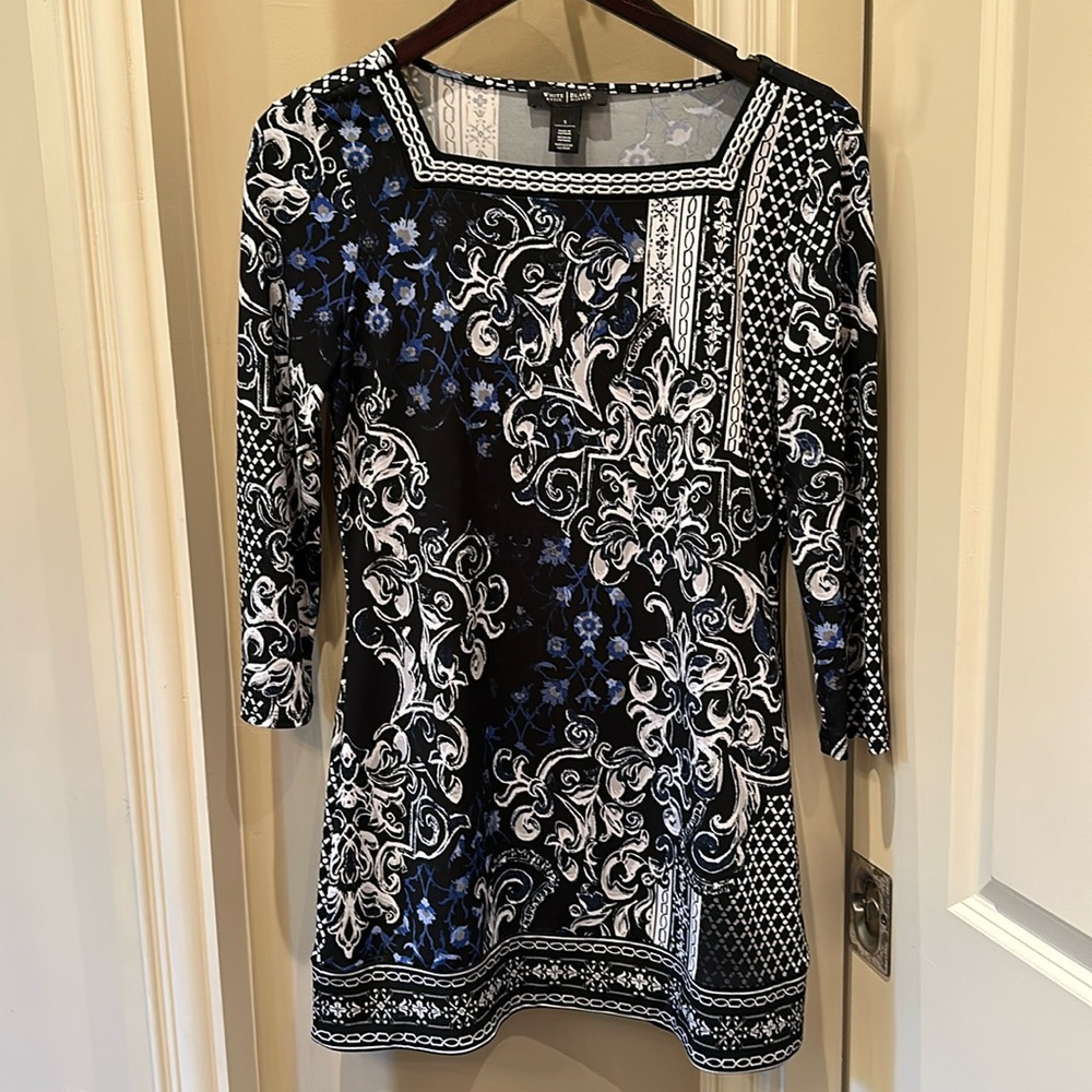 Blue black and white tunic style top